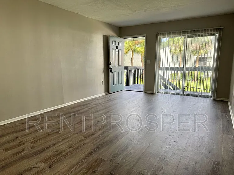 4151 S Semoran Blvd #11 — Photo 5