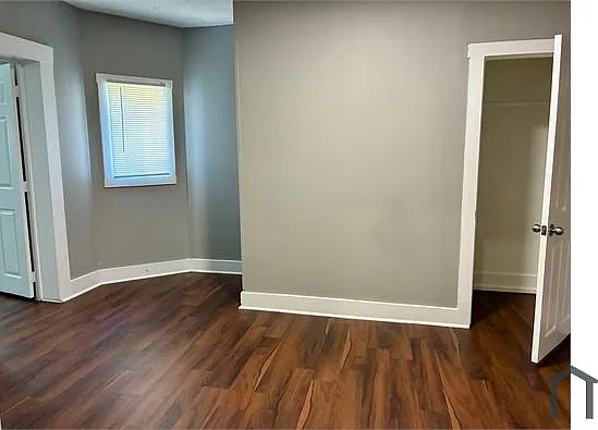 2729 W Market St — Photo 9
