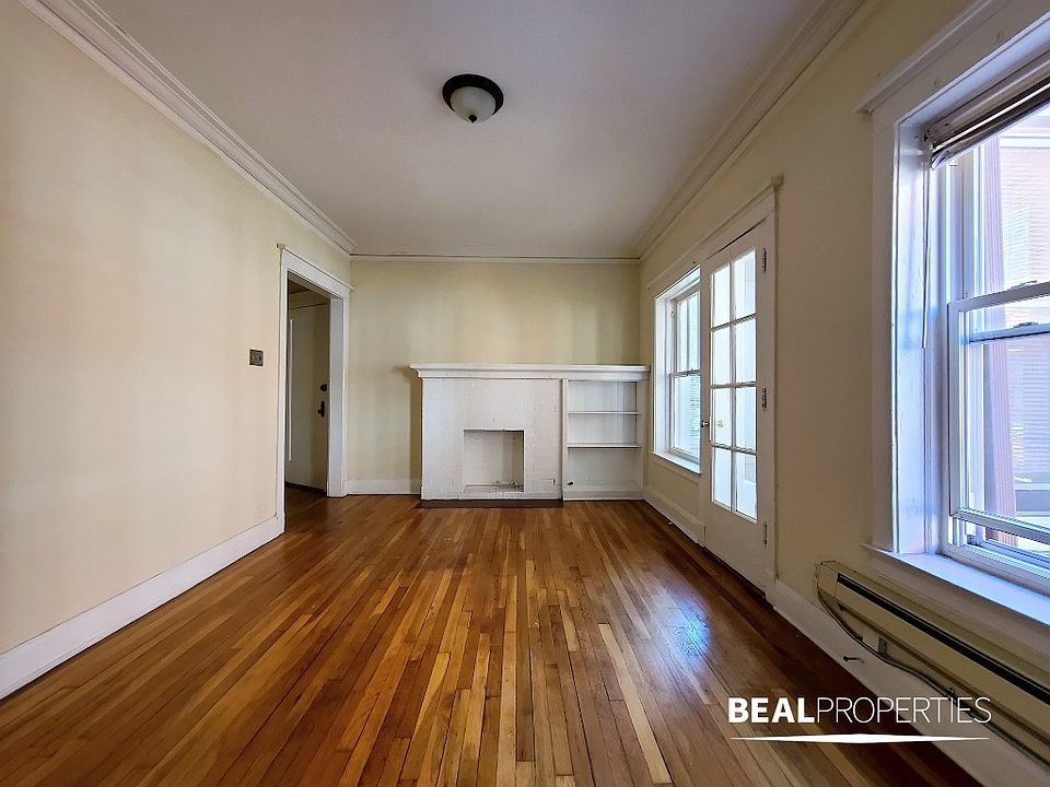 1st image of 4423 N Wolcott Ave #A3