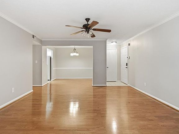 3rd image of 5145 Roswell Rd Unit 7