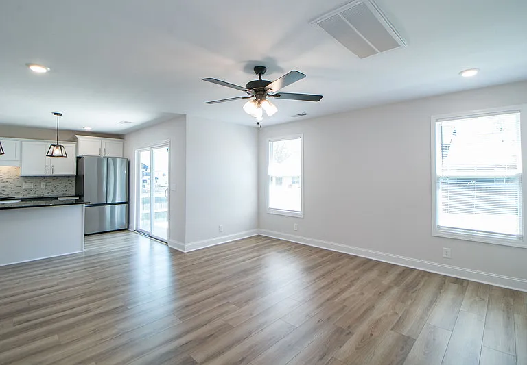 433 Pomeroy Dr — Photo 3