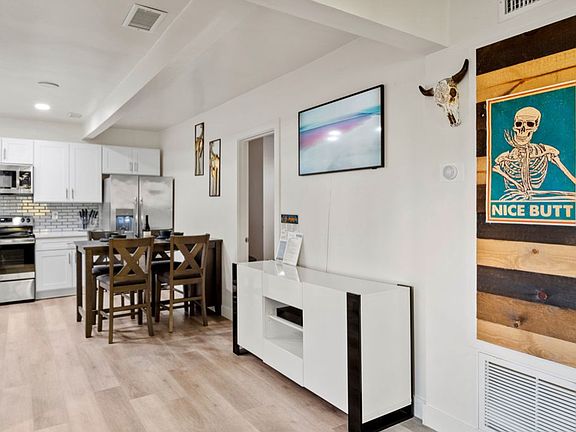 5th image of 3076-3080 University Ave #7
