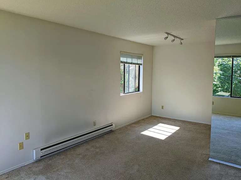 1738 Dexter Ave N #4 — Photo 18