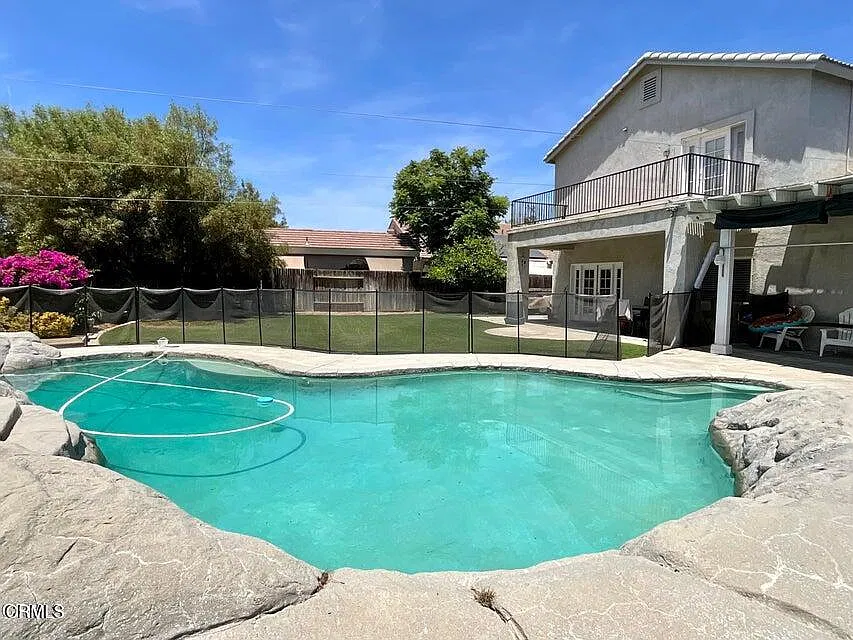 4 bed, 2.5 bath, 2380 sqft, $3,200 — Photo 4