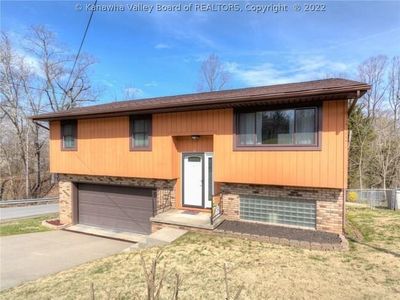 14 Beaver Dr, Hurricane, WV, 25526