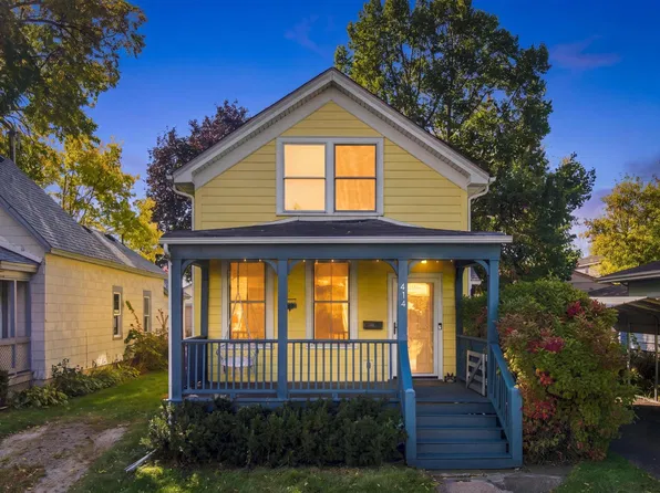 414 Banfil St, Saint Paul, MN 55102