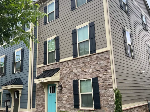 1527 Delphi Ln, Charlottesville, VA 22911