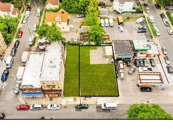 24 Mount Vernon Avenue, Mount Vernon, NY 10550