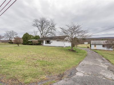 2714 Summer Valley Rd, New Ringgold, PA, 17960
