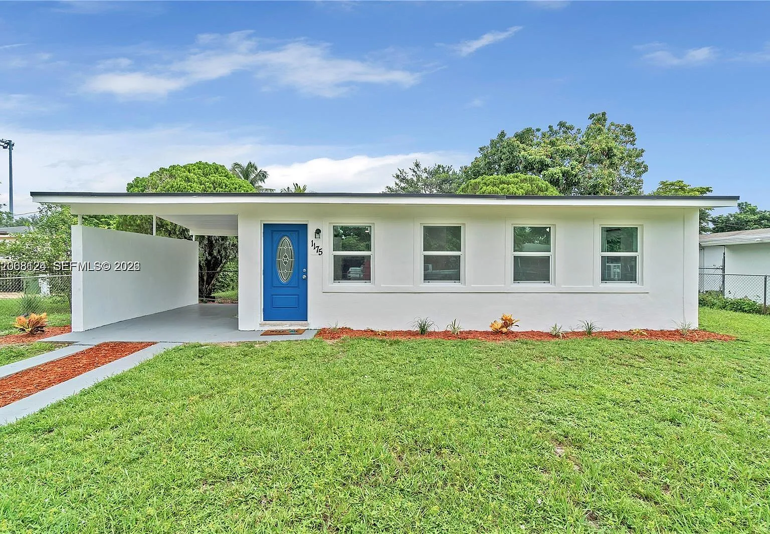 North Miami — Photo 1