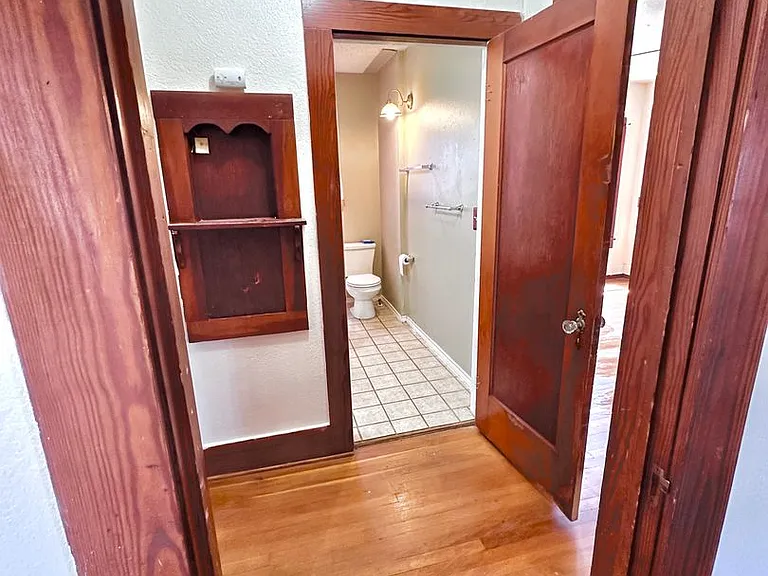515 W Main St — Photo 22