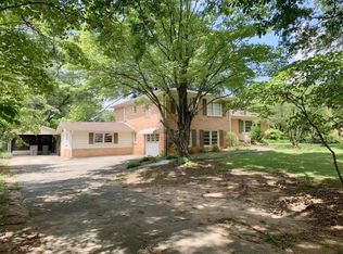 37 Pine Knoll Dr, Greenville, SC 29609