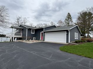 9080 Deer Point Dr, Newaygo, MI