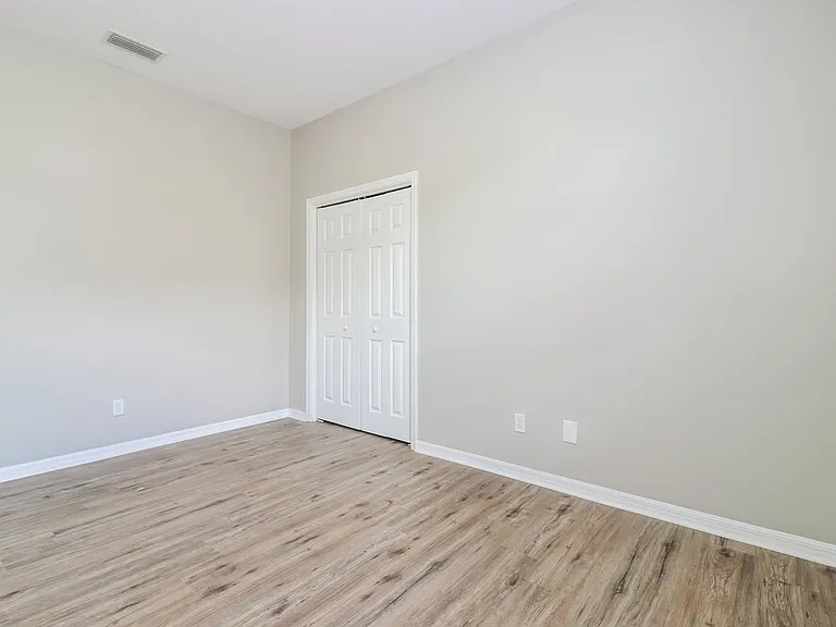 409 Delwood Breck St — Photo 13