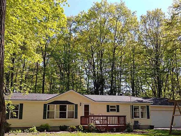 2nd image of 13319 Sherwood Ln
