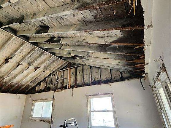 3rd image of 2125 Glendale Dr