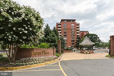 2nd image of 1011 Arlington Blvd APT 833