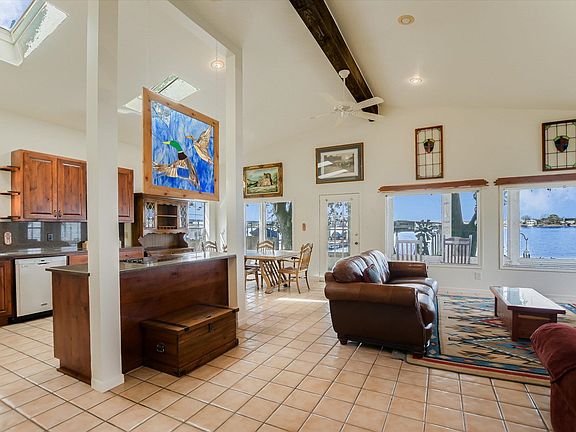 4th image of 1018 Impala Drive