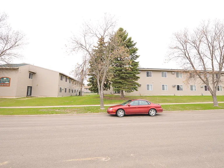 Northwood Manor Apartments — Photo 1