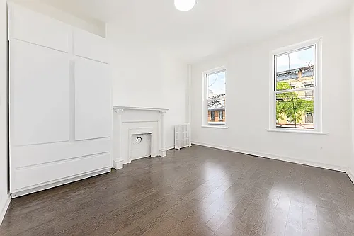 682 Seneca Ave #2B Photo 1