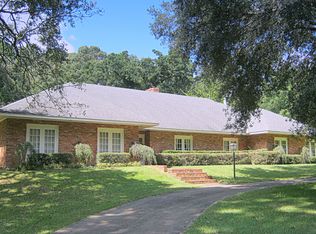 141 Hilltop Cir, Pineville, LA 71360