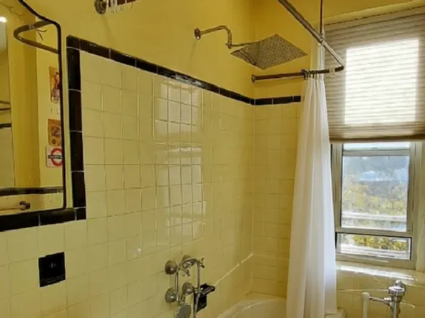 91 Payson Avenue image 5 of 8