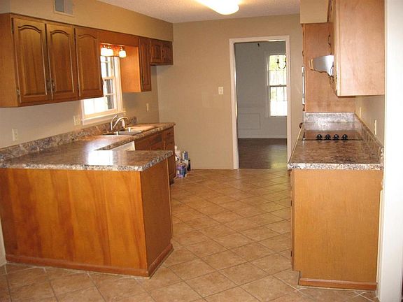 5th image of 2147 Cumbernauld Cir W