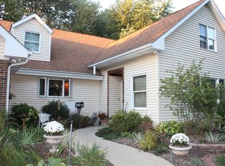 824 W Gilbert Rd, Palatine, IL 60067