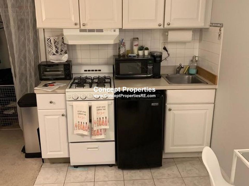 2nd image of 177 Saint Botolph St APT 2J