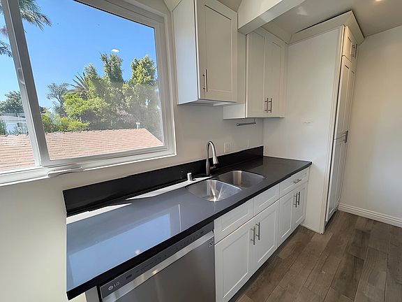 4th image of 1247 11th St APT 8