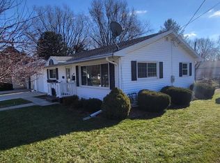 841 W Jefferson St, Stoughton, WI 53589