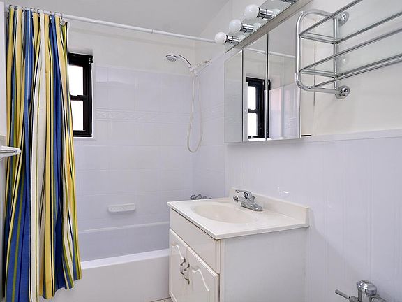 5th image of 71 Grace Ave APT 1A