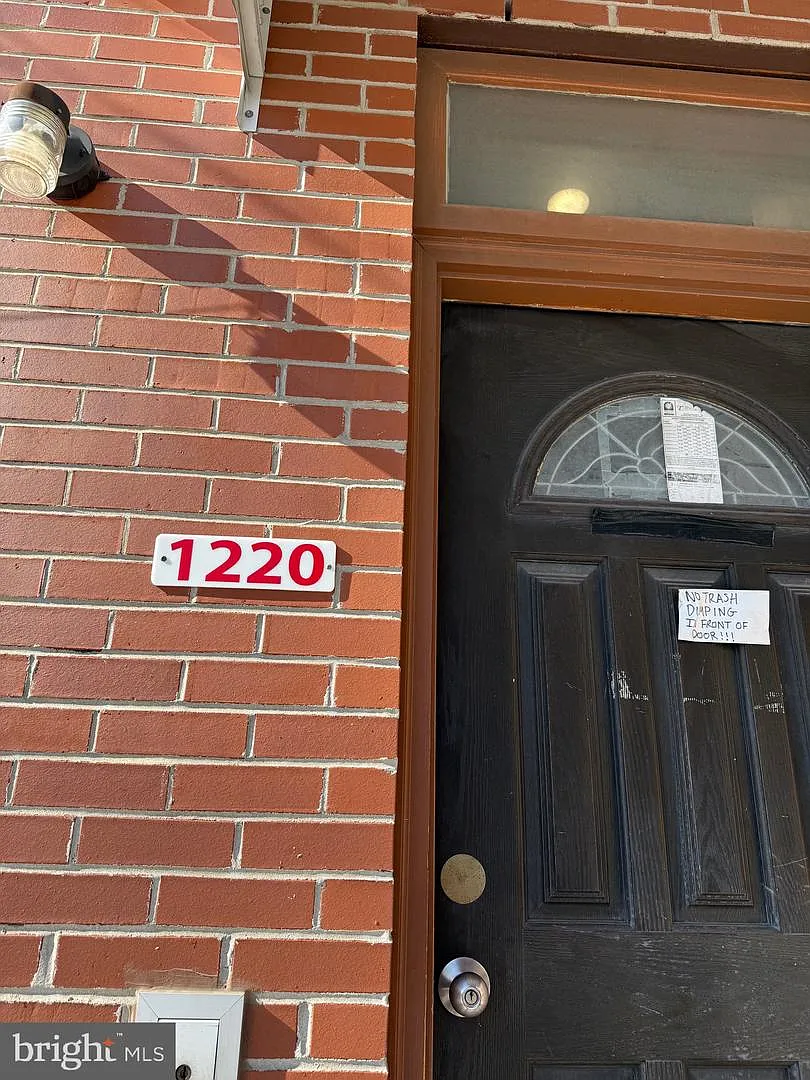 1220 N Carlisle St photo 1