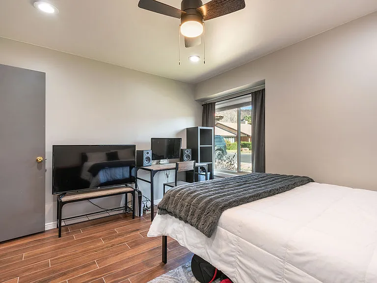 545 S Valley View Dr #137 — Photo 31