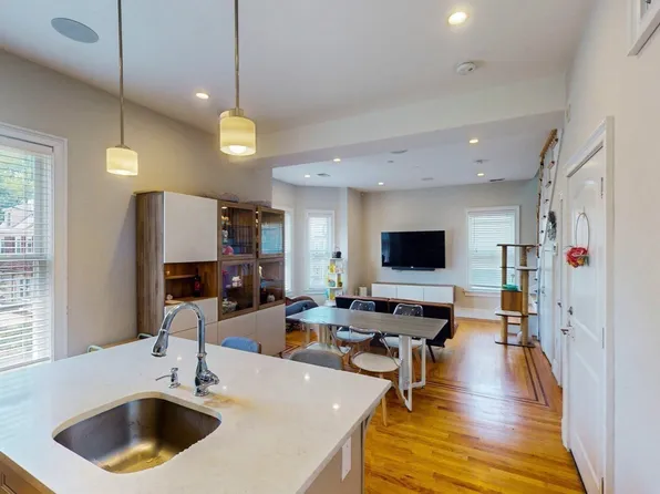 47 Harvest St, Dorchester, MA 02125