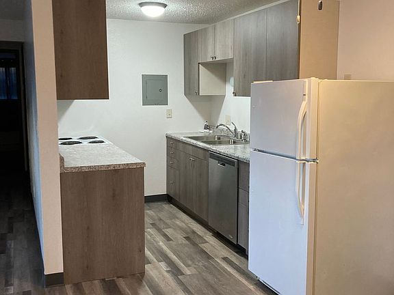 3rd image of 312 12th Ave NW APT 1