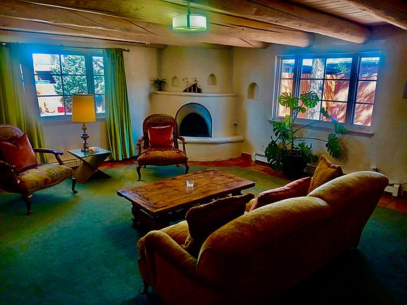 3rd image of 1412A Agua Fria St