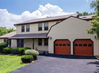 600 Henryville Bluelick Rd, Henryville, IN 47126