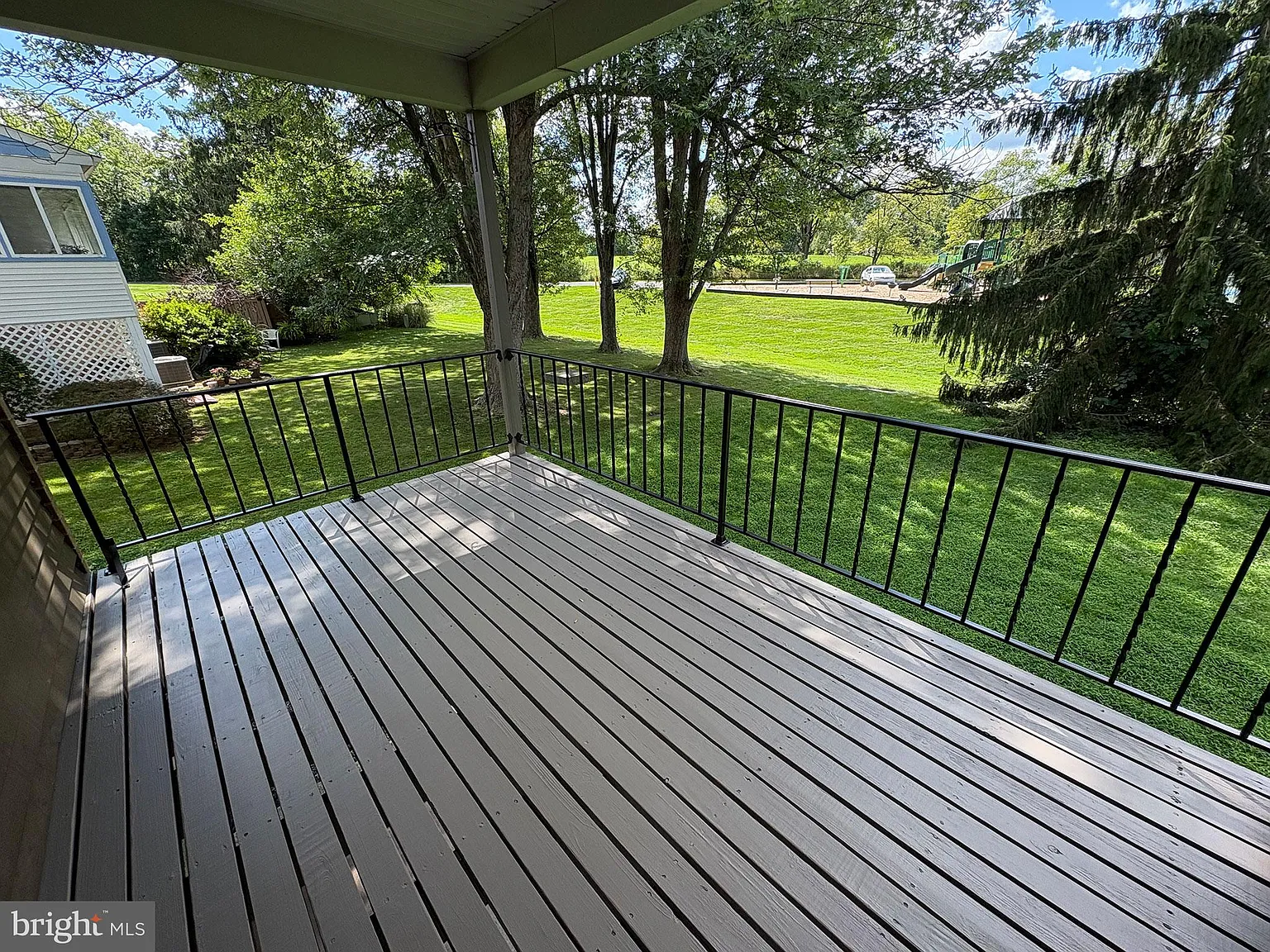 3 bed, 1.5 bath, 1576 sqft, $2,200 — Photo 3