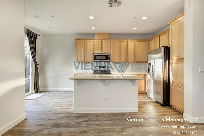 1003 Ferry Cir — Photo 13