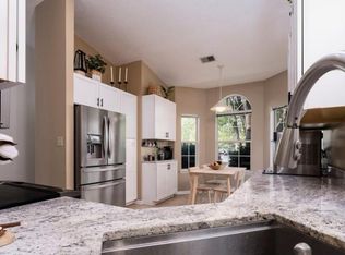 8400 Earlham Ct, Charlotte, NC 28277