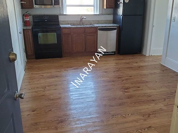 2nd image of 15 1/2 W Monument Ave APT 12