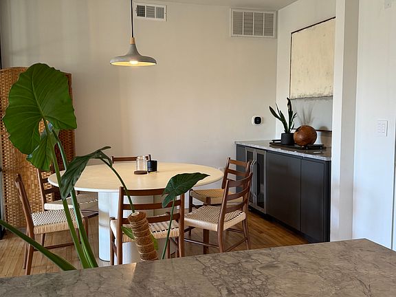 5th image of 4108 Office Pkwy APT 306