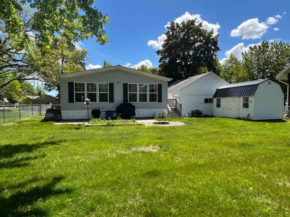 715 Oak St, Shawano, WI 54166