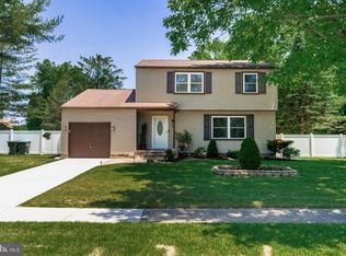 4 Mills Dr, Waterford Works, NJ 08089