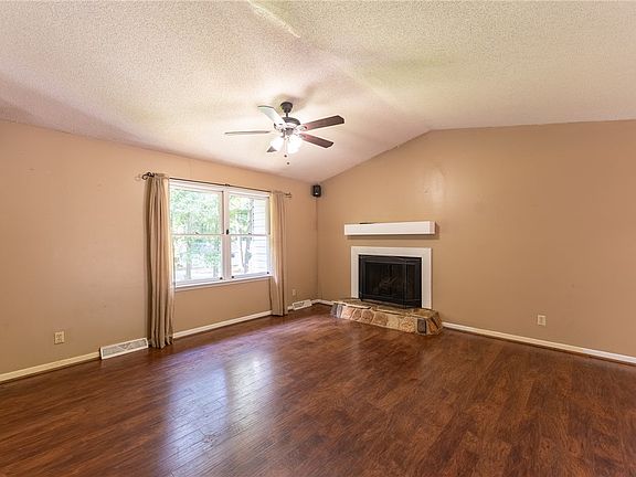 2nd image of 117 Shaftsbury Rd