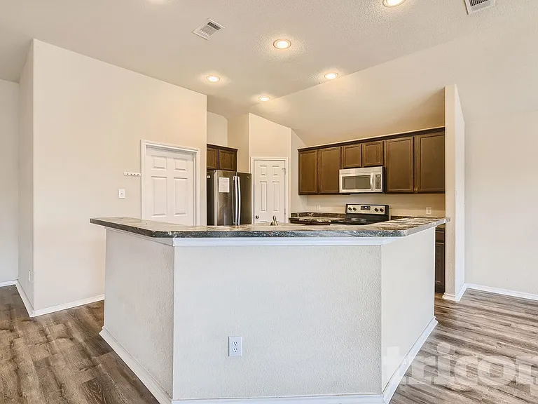 1719 La Caya Dr — Photo 13