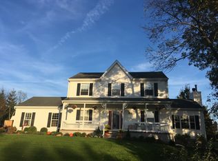 2 Palomino Ct, Ringoes, NJ 08551