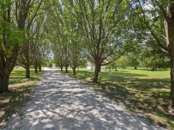 3517 Sand Rd, Edwardsville, IL 62025