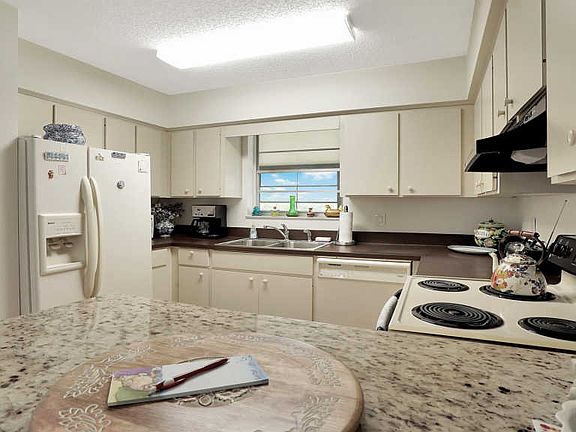4th image of 275 Foresta Ter